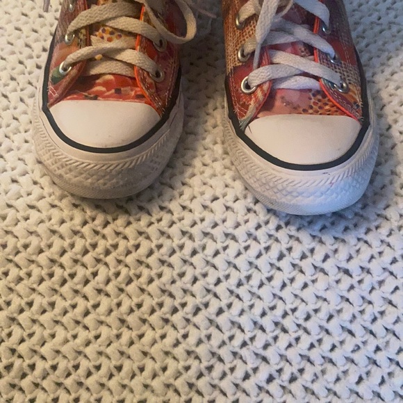 Converse Canvas High Top Floral Orange and Red Pattern-Women’s Size 5 - Picture 4 of 8